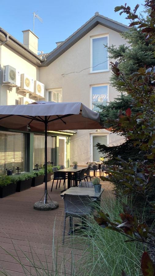 Comm Airport Hotel 3*